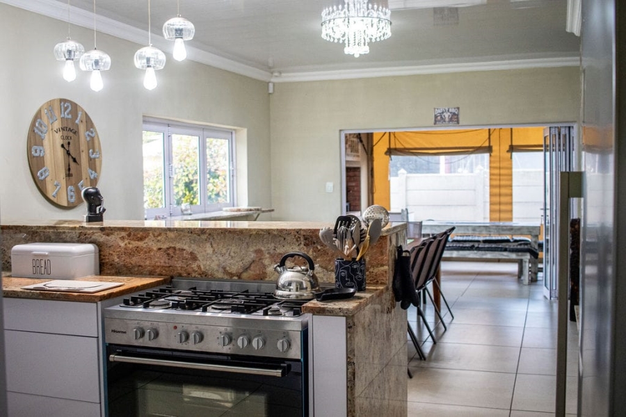 7 Bedroom Property for Sale in Aston Bay Eastern Cape